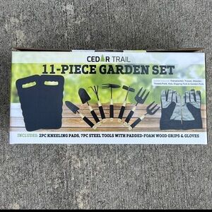 NEW Cedar Trail 11 Pc Gardening Tool Set Steel Hand Tools w/ Knee Pads & Gloves